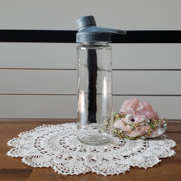 ๐๐ฆ CamelBak Glass Water Bottle - Picture 1 of 6